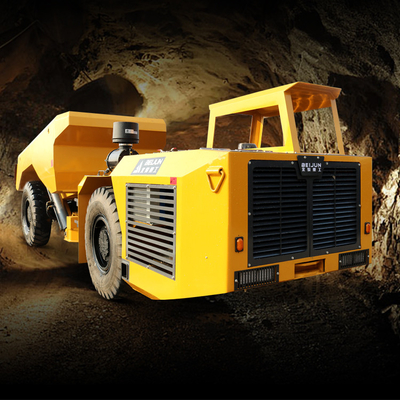 Commande à quatre roues motrices articulée diesel jaune de camion de transport de la puissance 129kW