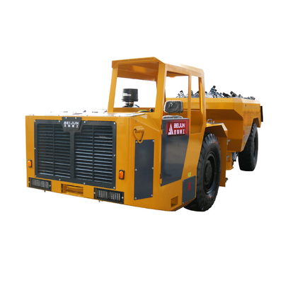 Commande à quatre roues motrices articulée diesel jaune de camion de transport de la puissance 129kW